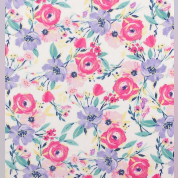 *SOLD* Pretty Floral 100% Cotton Fabric Jo-Ann Fabrics Exclusive - Picture 3 of 4